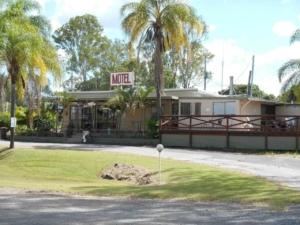 Colosseum Creek Motel and Roadhouse